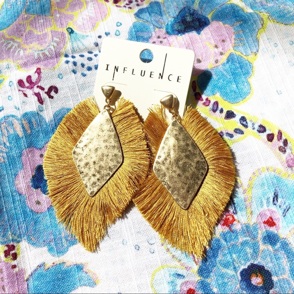 NWT Bohemian Silky Thread Fan Fringe Tassel Diamond Shape Statement Earrings
